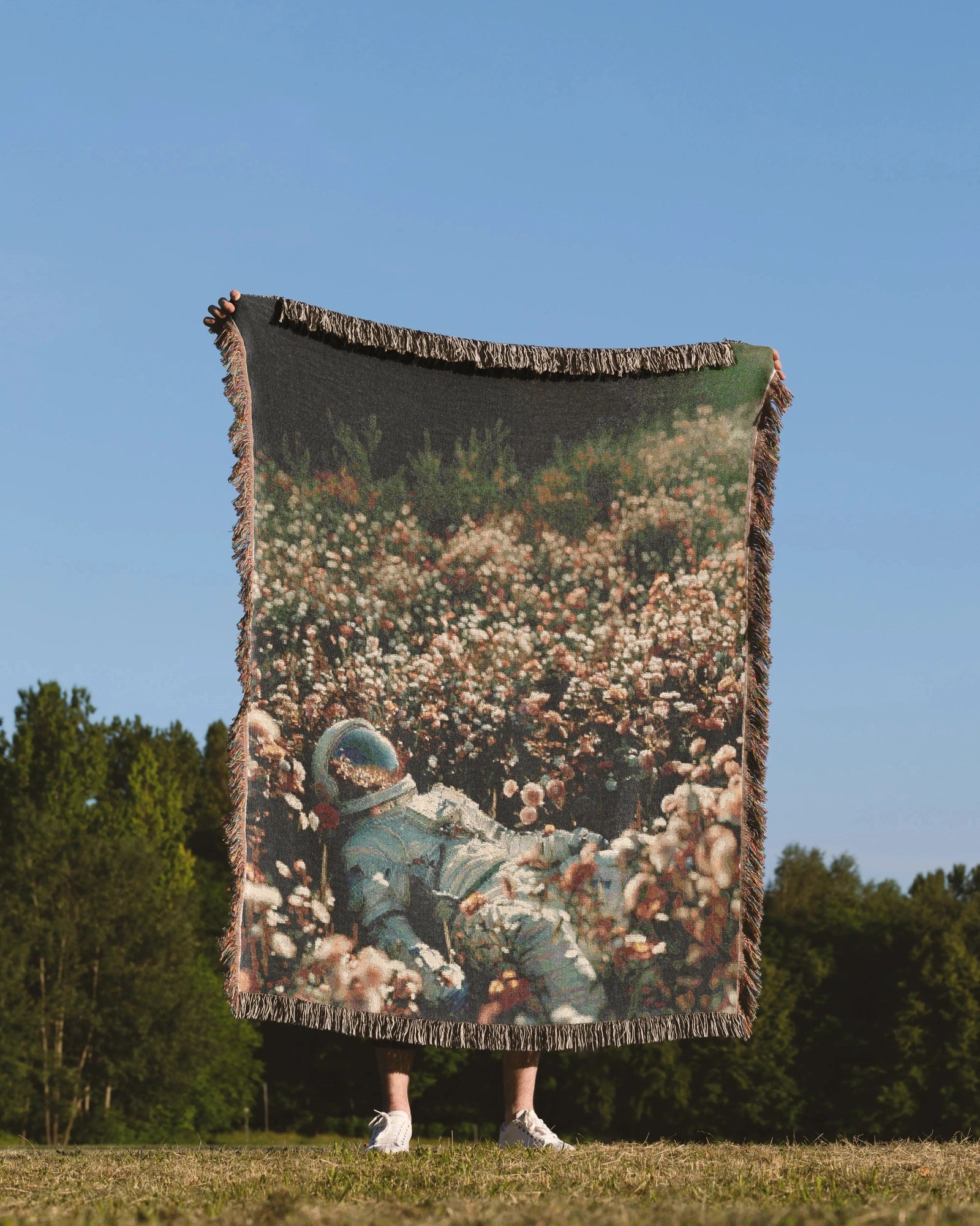 Astoronaut Flower Woven Throw Blanket